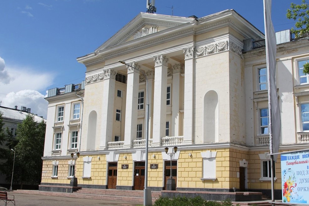 Здание театра Наш Мир, г. Северск